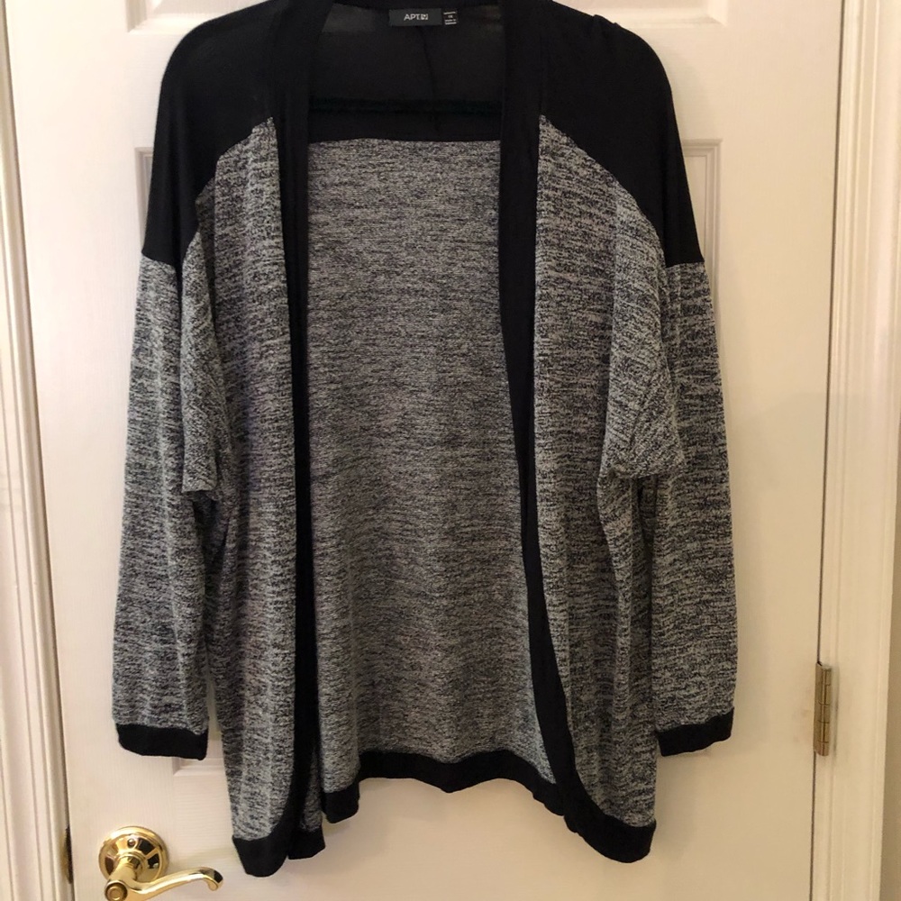 Cardigan sweater black/white